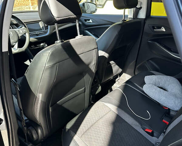 Серый Опель Grandland X, объемом двигателя 1.5 л и пробегом 74 тыс. км за 25000 $, фото 5 на Automoto.ua