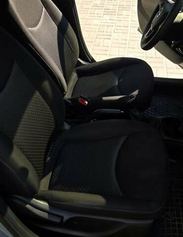 Сірий Опель Karl, об'ємом двигуна 1 л та пробігом 85 тис. км за 7100 $, фото 13 на Automoto.ua