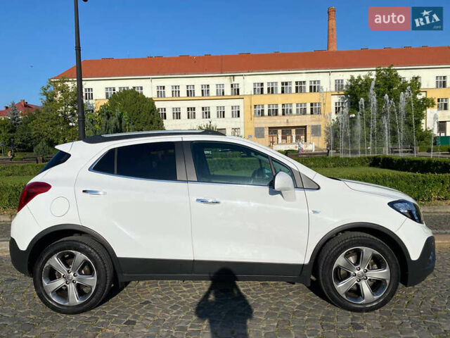 Белый Опель Mokka, объемом двигателя 1.36 л и пробегом 152 тыс. км за 11158 $, фото 4 на Automoto.ua