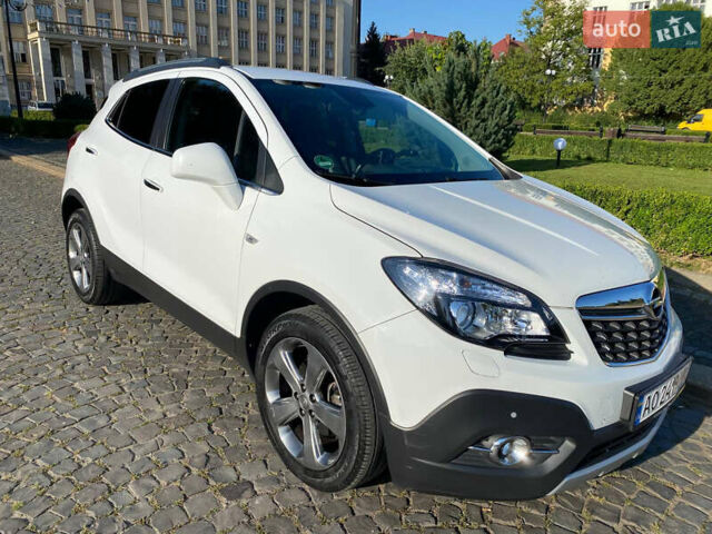 Белый Опель Mokka, объемом двигателя 1.36 л и пробегом 152 тыс. км за 11158 $, фото 2 на Automoto.ua
