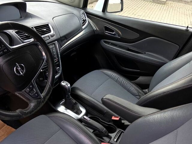 Белый Опель Mokka, объемом двигателя 1.4 л и пробегом 140 тыс. км за 11000 $, фото 8 на Automoto.ua