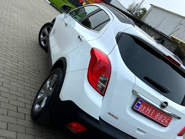 Белый Опель Mokka, объемом двигателя 1.4 л и пробегом 140 тыс. км за 11000 $, фото 4 на Automoto.ua