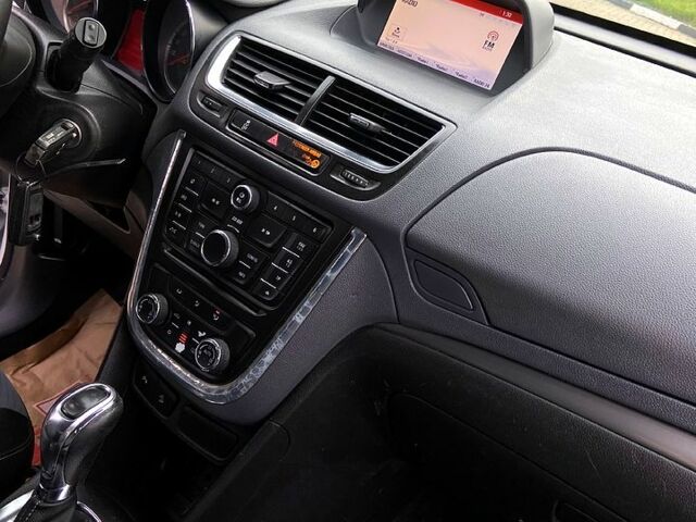 Белый Опель Mokka, объемом двигателя 1.4 л и пробегом 140 тыс. км за 11000 $, фото 12 на Automoto.ua