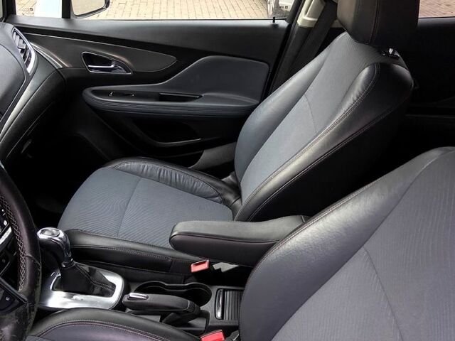 Белый Опель Mokka, объемом двигателя 1.4 л и пробегом 140 тыс. км за 11000 $, фото 7 на Automoto.ua