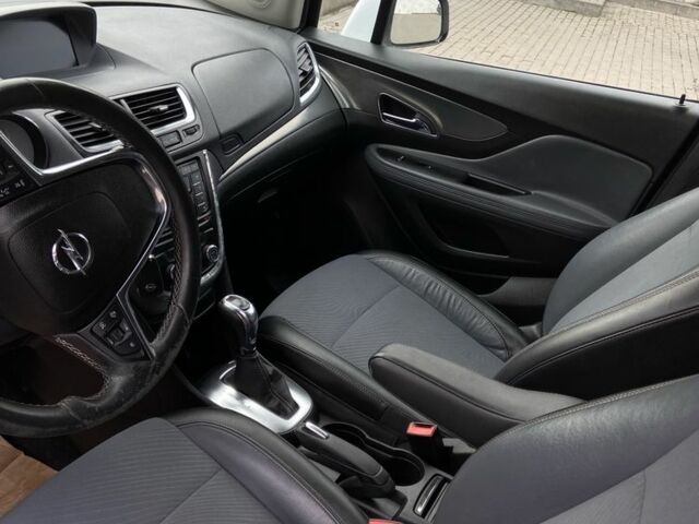 Белый Опель Mokka, объемом двигателя 1.4 л и пробегом 140 тыс. км за 10800 $, фото 6 на Automoto.ua