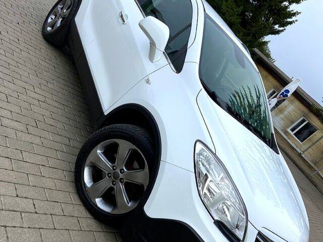 Белый Опель Mokka, объемом двигателя 1.4 л и пробегом 140 тыс. км за 11000 $, фото 1 на Automoto.ua