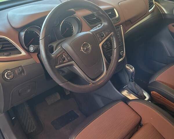 Белый Опель Mokka, объемом двигателя 1.69 л и пробегом 91 тыс. км за 16500 $, фото 16 на Automoto.ua