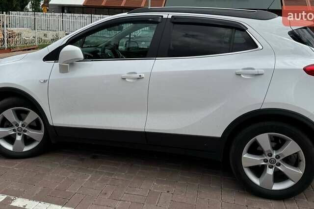 Белый Опель Mokka, объемом двигателя 1.69 л и пробегом 97 тыс. км за 14500 $, фото 8 на Automoto.ua