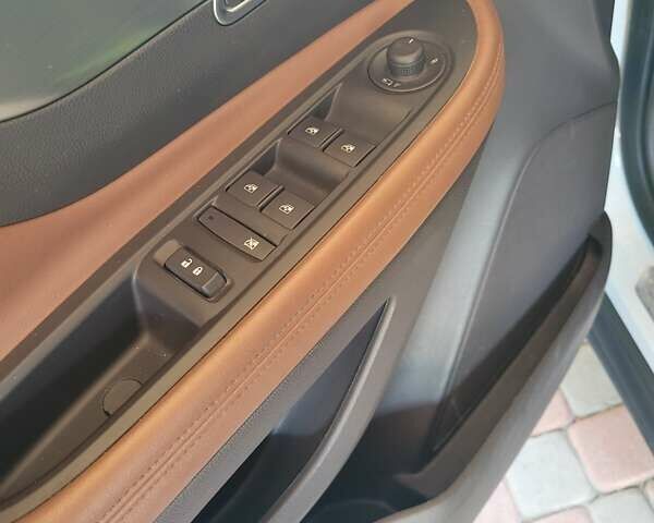 Белый Опель Mokka, объемом двигателя 1.69 л и пробегом 91 тыс. км за 16500 $, фото 24 на Automoto.ua