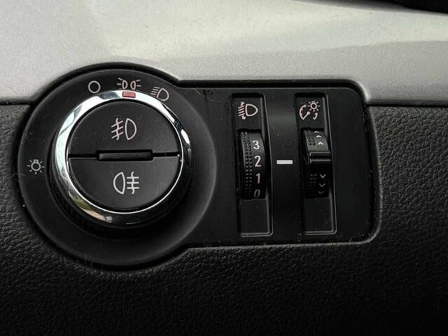 Білий Опель Mokka, об'ємом двигуна 1.6 л та пробігом 204 тис. км за 299 $, фото 15 на Automoto.ua