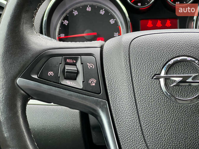 Білий Опель Mokka, об'ємом двигуна 1.36 л та пробігом 102 тис. км за 13650 $, фото 11 на Automoto.ua