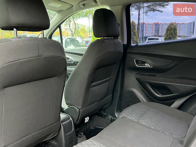 Опель Mokka 2016 у Львові на Automoto.ua Білий Опель Mokka, об'ємом двигуна 1.6 л та пробігом 204 тис. км за 12500 $, фото 19 на Automoto.ua