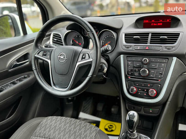 Опель Mokka 2016 у Львові на Automoto.ua Білий Опель Mokka, об'ємом двигуна 1.6 л та пробігом 204 тис. км за 12500 $, фото 18 на Automoto.ua