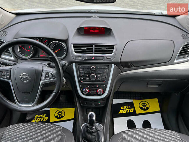 Опель Mokka 2016 у Львові на Automoto.ua Білий Опель Mokka, об'ємом двигуна 1.6 л та пробігом 204 тис. км за 12500 $, фото 11 на Automoto.ua