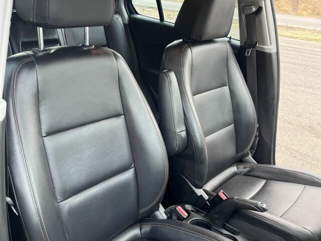 Белый Опель Mokka, объемом двигателя 1.6 л и пробегом 102 тыс. км за 12900 $, фото 6 на Automoto.ua