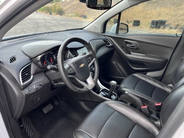 Белый Опель Mokka, объемом двигателя 1.6 л и пробегом 102 тыс. км за 12900 $, фото 11 на Automoto.ua