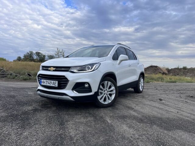 Белый Опель Mokka, объемом двигателя 1.6 л и пробегом 102 тыс. км за 12900 $, фото 3 на Automoto.ua