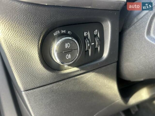 Белый Опель Mokka, объемом двигателя 1.2 л и пробегом 98 тыс. км за 16100 $, фото 15 на Automoto.ua