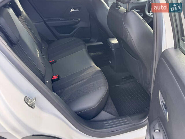 Белый Опель Mokka, объемом двигателя 1.2 л и пробегом 33 тыс. км за 18800 $, фото 26 на Automoto.ua