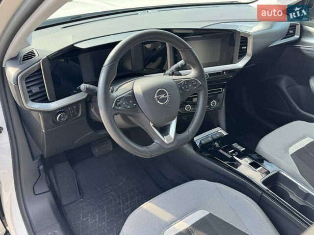 Белый Опель Mokka, объемом двигателя 1.2 л и пробегом 33 тыс. км за 18800 $, фото 21 на Automoto.ua