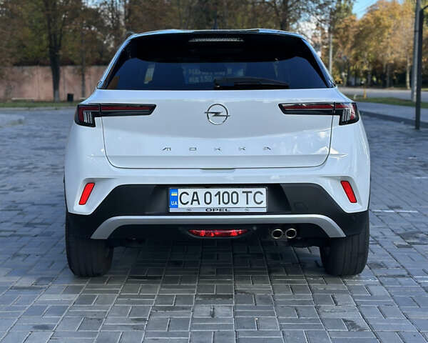 Опель Mokka 2021 в Черкассах на Automoto.ua Белый Опель Mokka, объемом двигателя 1.2 л и пробегом 86 тыс. км за 17500 $, фото 1 на Automoto.ua