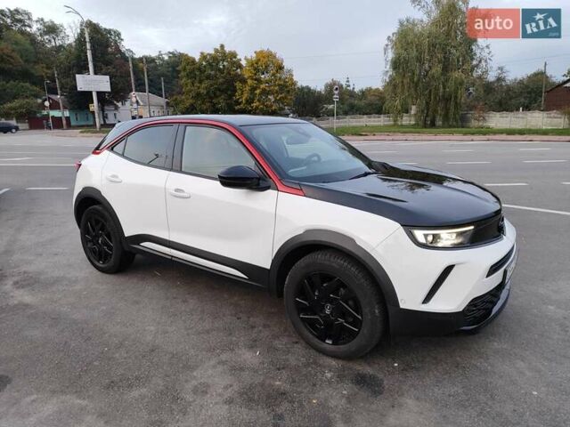 Белый Опель Mokka, объемом двигателя 1.2 л и пробегом 50 тыс. км за 20500 $, фото 1 на Automoto.ua
