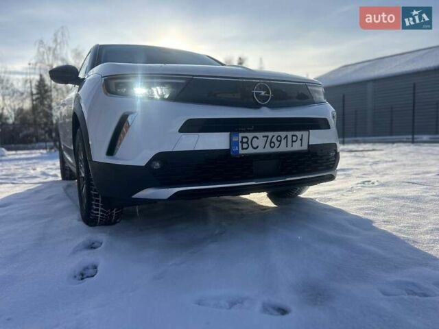 Белый Опель Mokka, объемом двигателя 1.2 л и пробегом 98 тыс. км за 16100 $, фото 1 на Automoto.ua