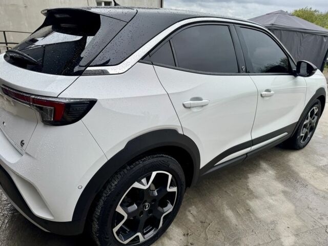 Белый Опель Mokka, объемом двигателя 0 л и пробегом 74 тыс. км за 16500 $, фото 7 на Automoto.ua