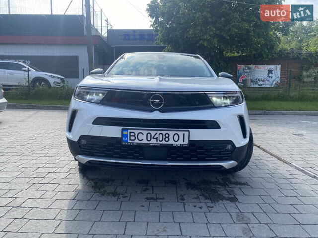 Белый Опель Mokka, объемом двигателя 1.2 л и пробегом 31 тыс. км за 19500 $, фото 3 на Automoto.ua