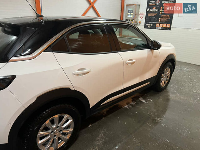 Білий Опель Mokka, об'ємом двигуна 1.2 л та пробігом 73 тис. км за 22222 $, фото 4 на Automoto.ua