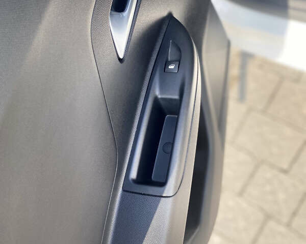 Белый Опель Mokka, объемом двигателя 1.2 л и пробегом 31 тыс. км за 19500 $, фото 53 на Automoto.ua