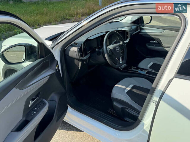 Белый Опель Mokka, объемом двигателя 1.2 л и пробегом 33 тыс. км за 18800 $, фото 18 на Automoto.ua