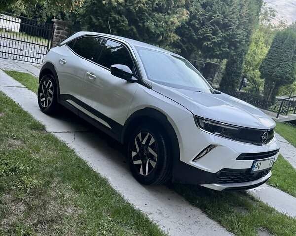 Белый Опель Mokka, объемом двигателя 0 л и пробегом 64 тыс. км за 17200 $, фото 4 на Automoto.ua