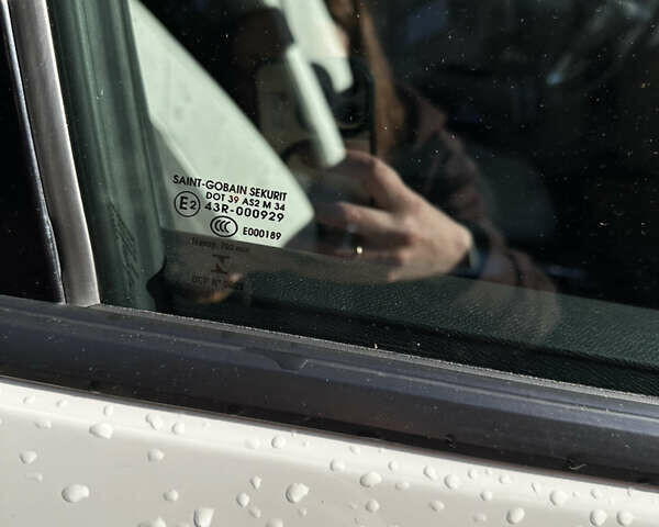 Белый Опель Mokka, объемом двигателя 1.2 л и пробегом 34 тыс. км за 19000 $, фото 10 на Automoto.ua