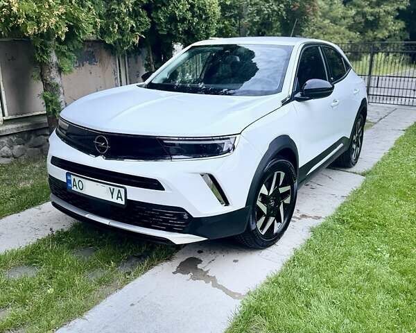 Белый Опель Mokka, объемом двигателя 0 л и пробегом 64 тыс. км за 17200 $, фото 1 на Automoto.ua