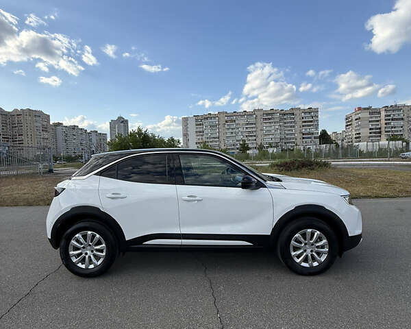 Белый Опель Mokka, объемом двигателя 1.2 л и пробегом 19 тыс. км за 20000 $, фото 4 на Automoto.ua