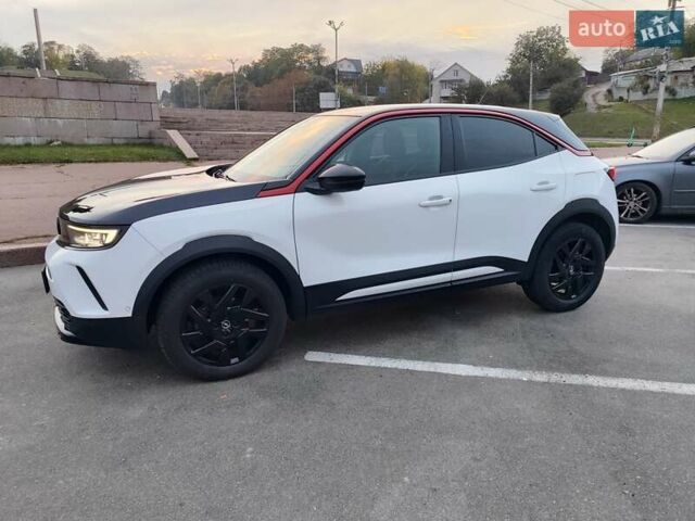 Белый Опель Mokka, объемом двигателя 1.2 л и пробегом 50 тыс. км за 20500 $, фото 2 на Automoto.ua