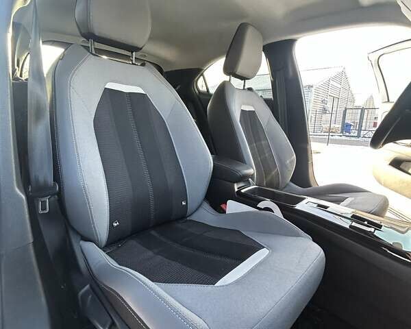 Белый Опель Mokka, объемом двигателя 1.2 л и пробегом 98 тыс. км за 16100 $, фото 20 на Automoto.ua