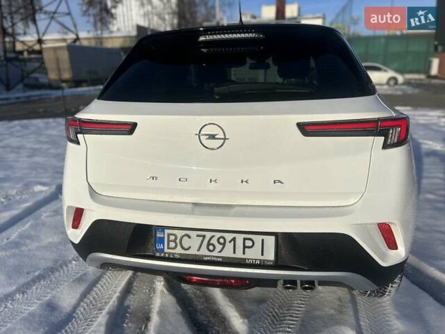 Белый Опель Mokka, объемом двигателя 1.2 л и пробегом 98 тыс. км за 16100 $, фото 5 на Automoto.ua