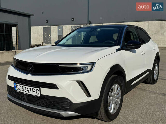 Белый Опель Mokka, объемом двигателя 1.2 л и пробегом 33 тыс. км за 18800 $, фото 1 на Automoto.ua