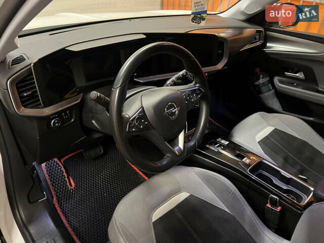 Білий Опель Mokka, об'ємом двигуна 1.2 л та пробігом 73 тис. км за 22222 $, фото 8 на Automoto.ua