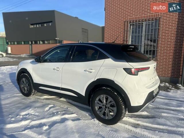 Белый Опель Mokka, объемом двигателя 1.2 л и пробегом 98 тыс. км за 16100 $, фото 6 на Automoto.ua