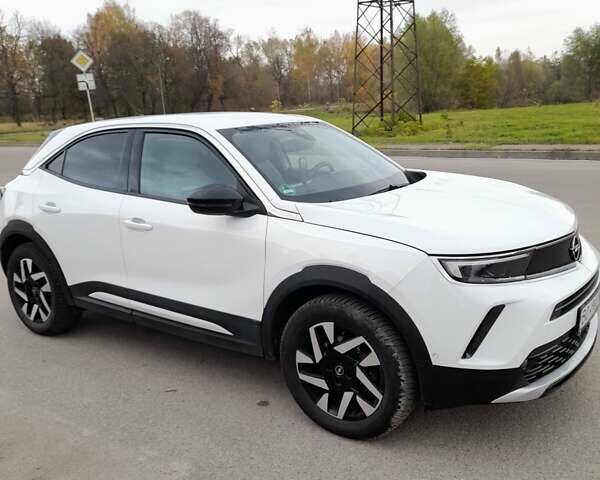 Белый Опель Mokka, объемом двигателя 0 л и пробегом 39 тыс. км за 18100 $, фото 2 на Automoto.ua