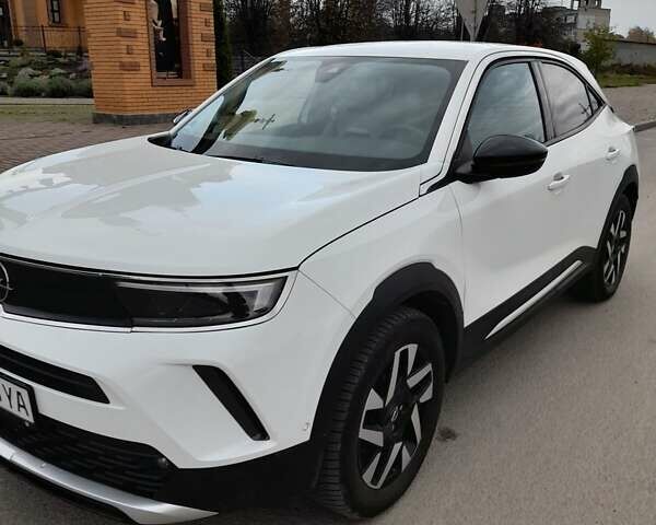 Белый Опель Mokka, объемом двигателя 0 л и пробегом 39 тыс. км за 18100 $, фото 4 на Automoto.ua