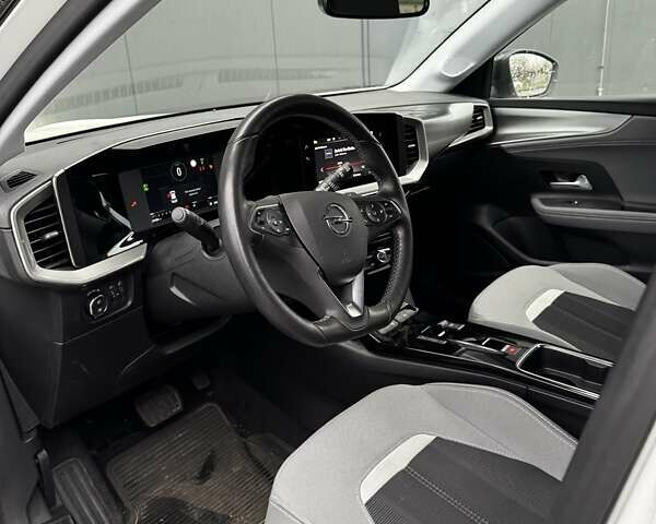 Белый Опель Mokka, объемом двигателя 1.2 л и пробегом 22 тыс. км за 17000 $, фото 5 на Automoto.ua