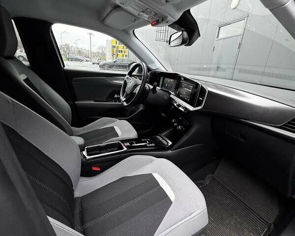 Белый Опель Mokka, объемом двигателя 1.2 л и пробегом 22 тыс. км за 17000 $, фото 3 на Automoto.ua