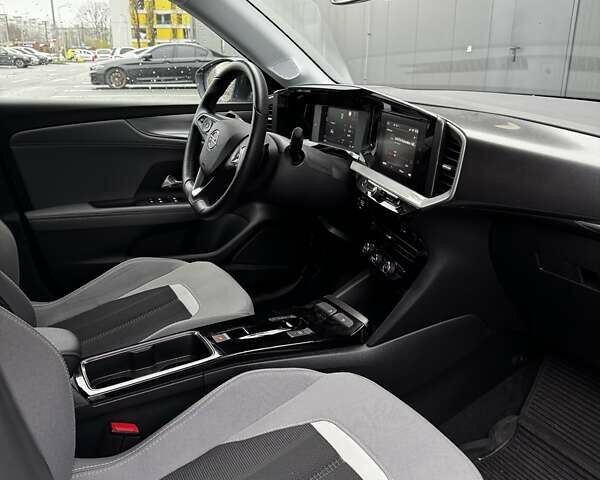 Белый Опель Mokka, объемом двигателя 1.2 л и пробегом 22 тыс. км за 17000 $, фото 2 на Automoto.ua