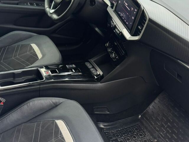 Белый Опель Mokka, объемом двигателя 0 л и пробегом 29 тыс. км за 18000 $, фото 7 на Automoto.ua