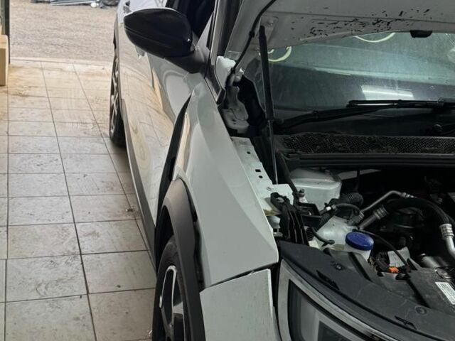 Белый Опель Mokka, объемом двигателя 0 л и пробегом 29 тыс. км за 18000 $, фото 14 на Automoto.ua