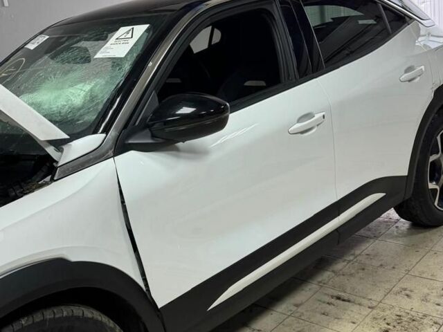 Белый Опель Mokka, объемом двигателя 0 л и пробегом 29 тыс. км за 18000 $, фото 20 на Automoto.ua